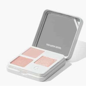 Glossier Monochromes Essential Eyeshadow Trio Palette in the shade Bluff